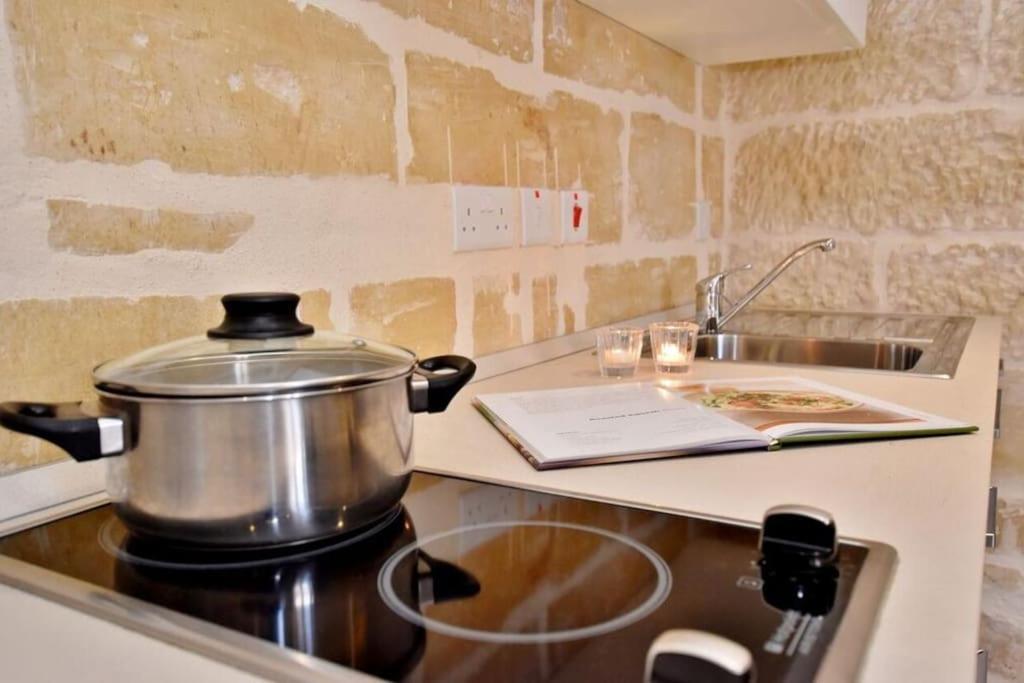 Vallettastay - Lucky Star One Bedroom Apartment 201 Esterno foto